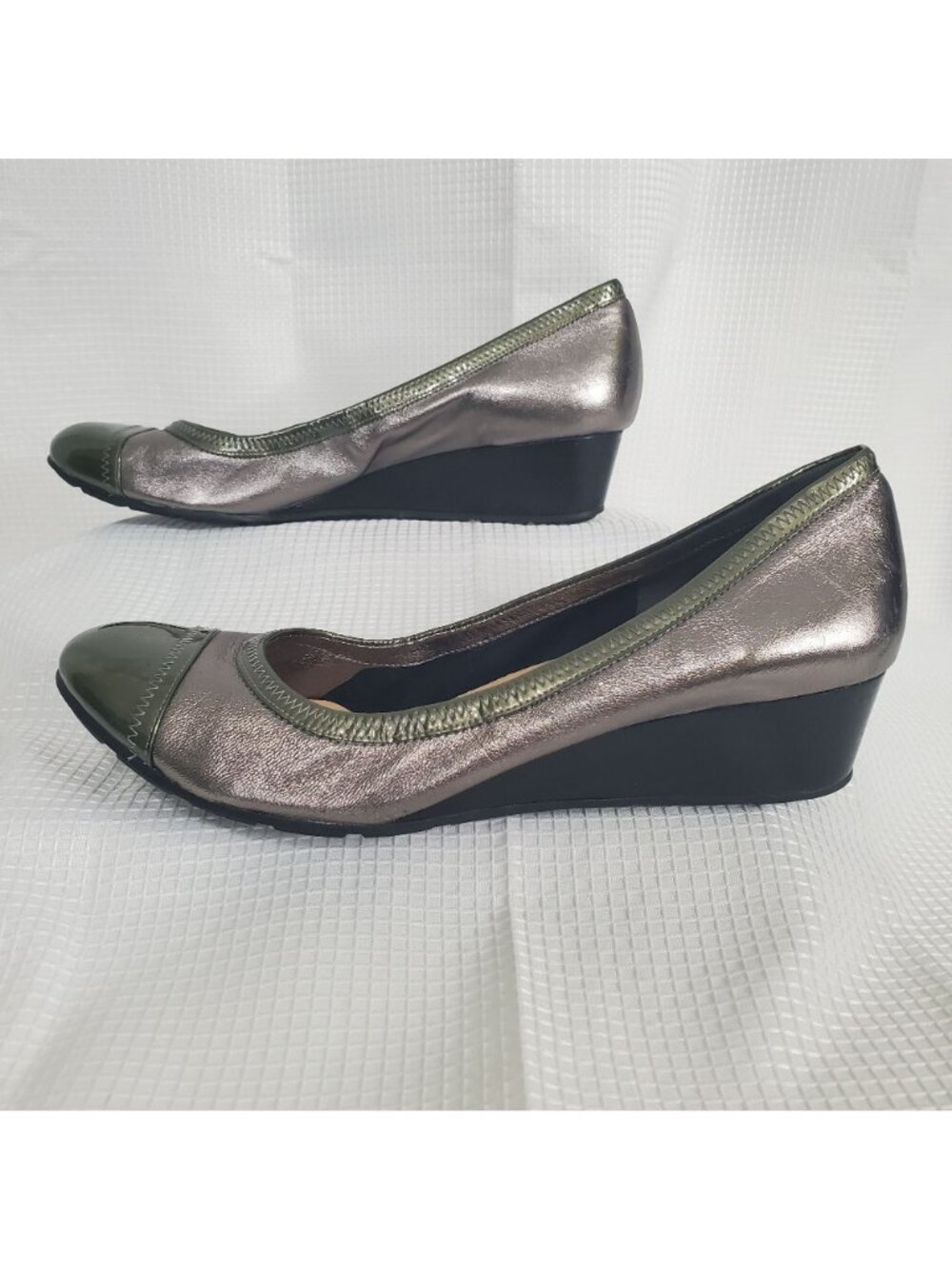 Cole Haan Nike Air Size 11 11M Pumps Wedge Round Patent Cap Toe Silver Green - Picture 5 of 13